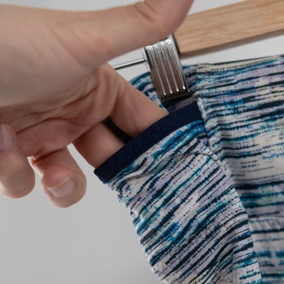 Lululemon Real Quick Tight Blurry Belle Multi / Hero Blue | 8 - Picture 10 of 15